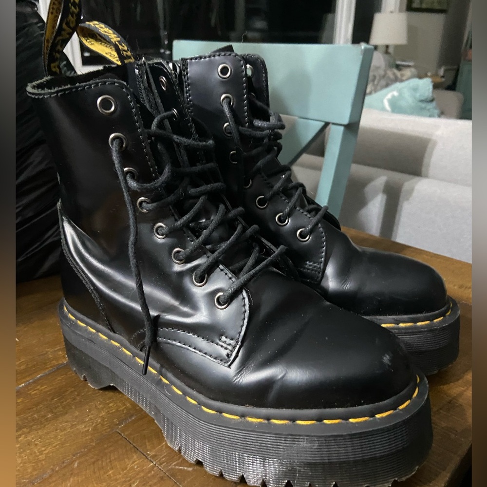 Doc martens Jadon boots in size 7